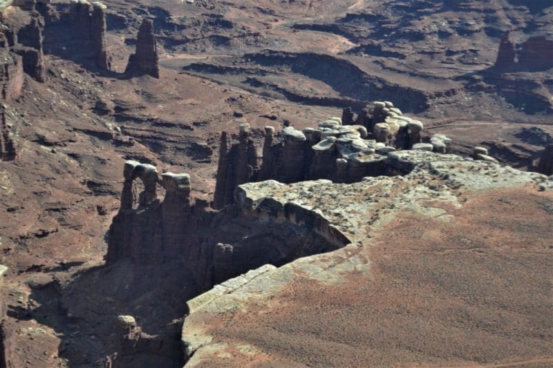 Favorite hikes for families in Canyonlands National Park Island in the Sky district | tipsforfamilytrips.com | Utah | spring break | summer vacation