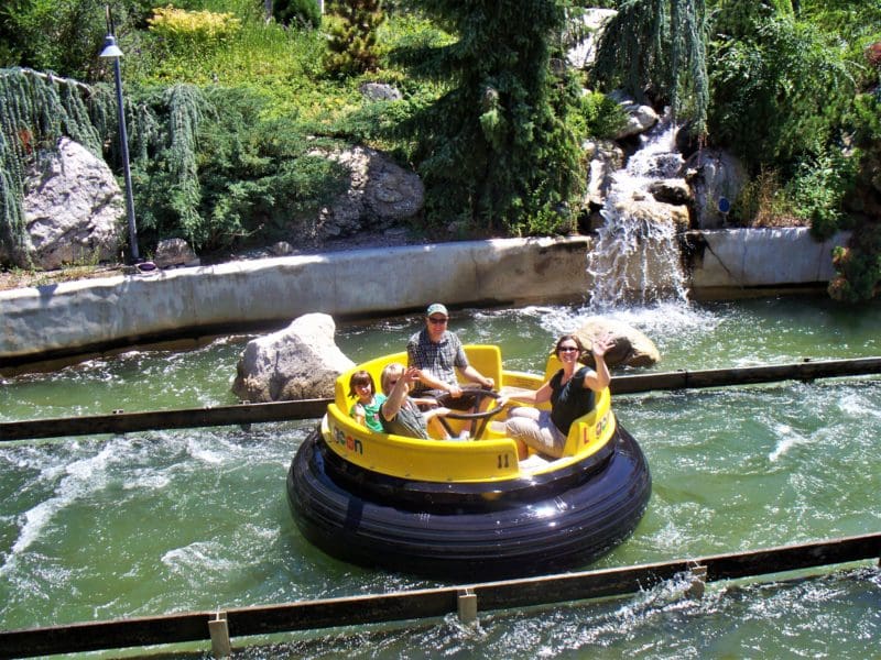 10 tips for making the most of your day at Lagoon Amusement Park in Farmington, Utah | tipsforfamilytrips.com | summer vacation | Salt Lake City | Davis County | amusement parks | best roller coasters | family travel