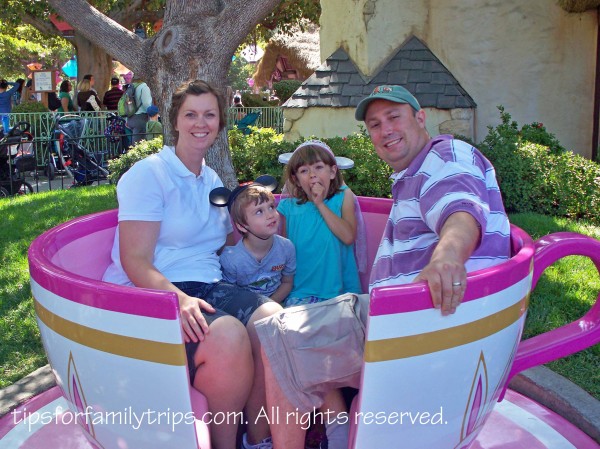 Disneyland tips for families | tipsforfamilytrips.com