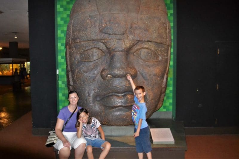 Tips for visiting the American Museum of Natural History in New York City with kids | tipsforfamilytrips.com | vacation ideas | NYC | family travel
