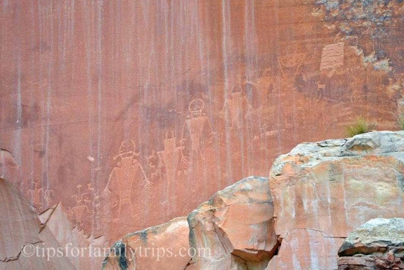 Fun things to do in Capitol Reef National Park with kids | tipsforfamilytrips.com