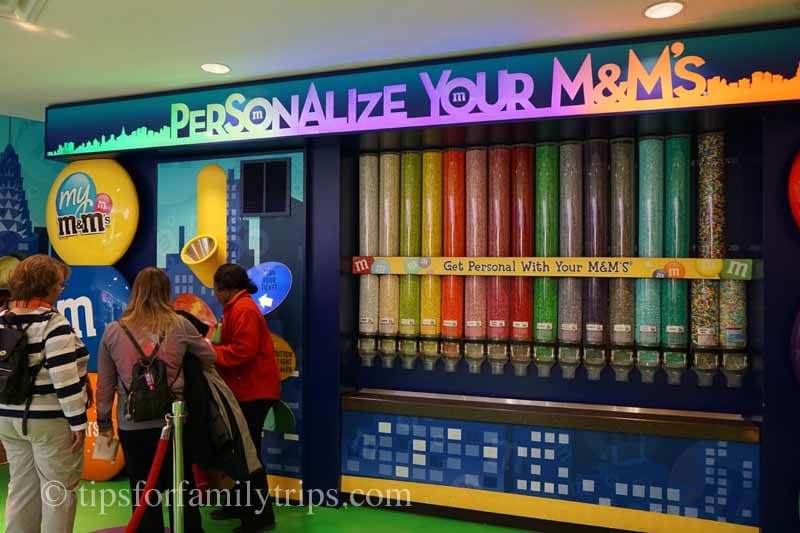 Kids' Guide to the Times Square Candy Shops | tipsforfamilytrips.com