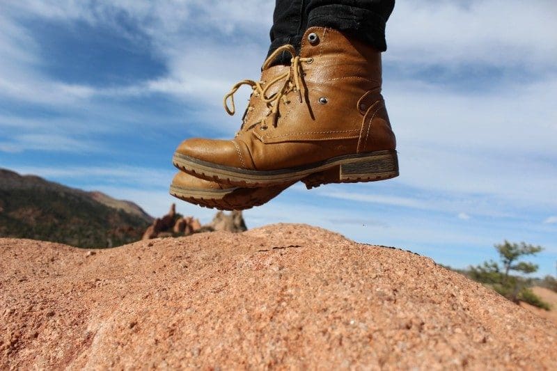 Tips for traveling with plantar fasciitis | tipsforfamilytrips.com