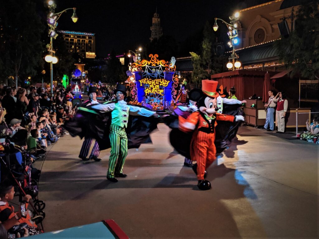 Tips For The Oogie Boogie Bash At Disneyland - Tips For Family Trips