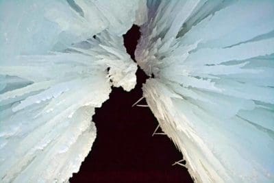 Tips for visiting the Ice Castles | tipsforfamilytrips.com