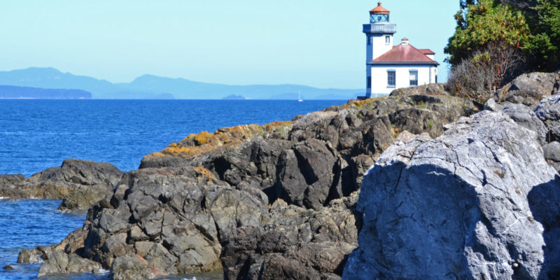 Tips for whale watching and more for families at Lime Kiln Point State Park on San Juan Island, Washington | tipsforfamilytrips.com | summer vacation | Pacific Northwest | orcas | killer whales