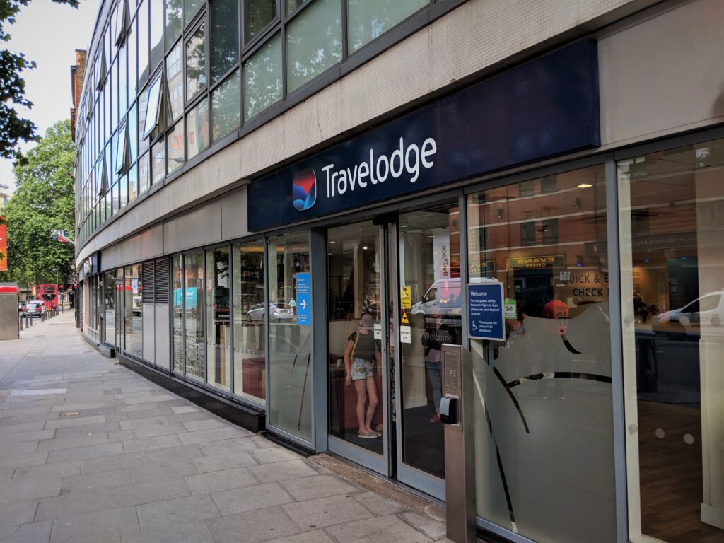 travel shops in london